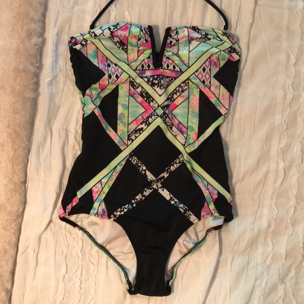 VS Swim Suit 🔥